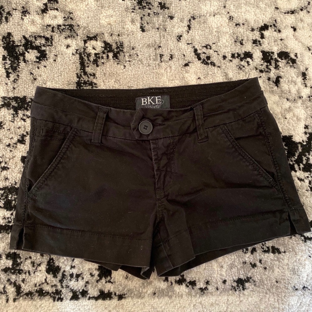 BKE Woman’s Shorts 🖤